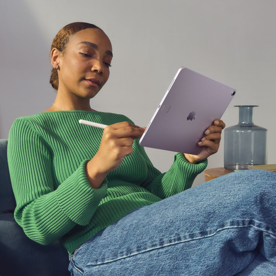 Pencil Pro: Pixel-Perfect Precision, Tilt and Pressure Sensitivity, Perfect for Note-Taking, Drawing, and Art. Charges and Pairs Magnetically